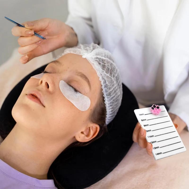 Eyelash Extension Process - Copos de Cola em Formato de